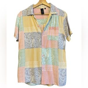 SOUL STAR ENGLAND Bandana Print Button Down Short Sleeve Shirt